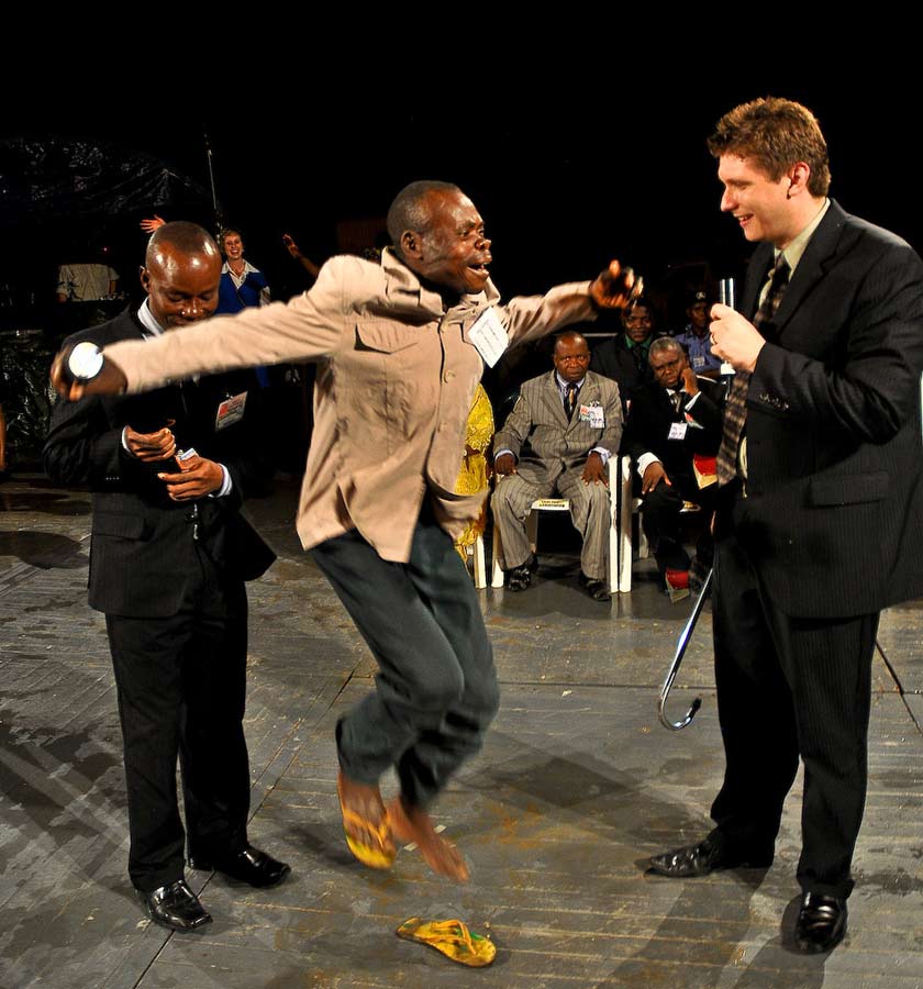 [Ikot+Ekpene+Miracle+Day+2+Nov+6+2008.jpg]