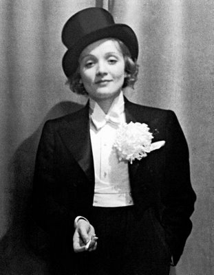 [Marlene_Dietrich_tuxedo_-_Life_archives_-_Eisenstaedt.jpg]