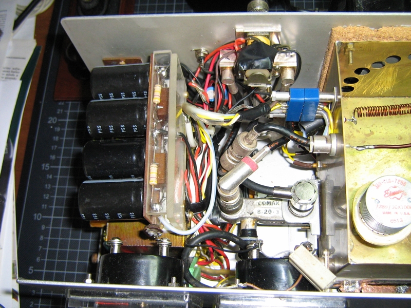 Fonte de alimentação e relés coaxiais