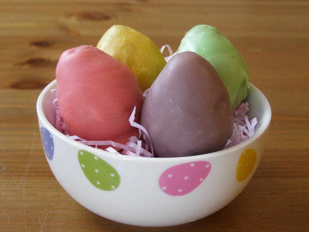 maple•spice Easter Egg Cakelets