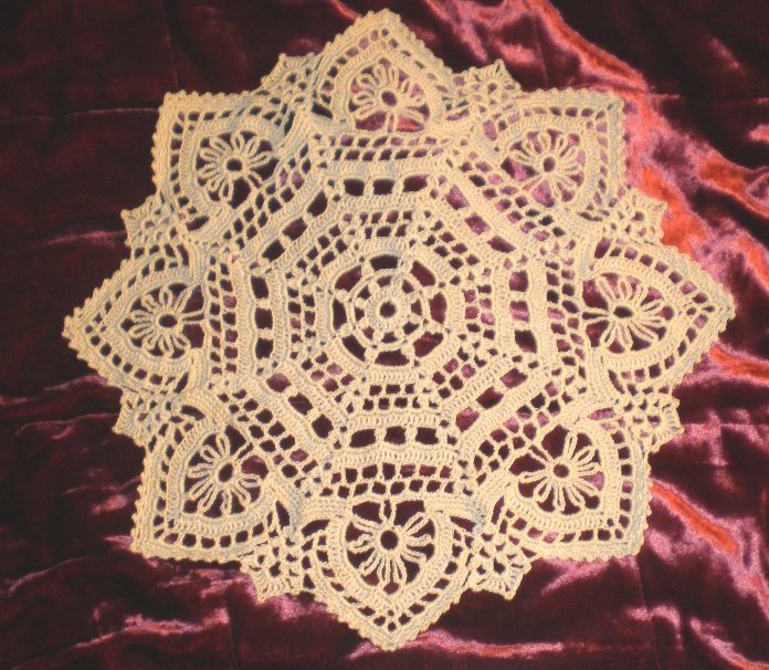 crocheted lace: Elegant and Easy Doily