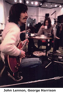 Fotos antigas de gente muito famosa John+Lennon,+George+Harrison+John+Lennon,+George+Harrison
