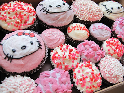 Pics Of Hello Kitty Cakes. Here are some cute Hello Kitty