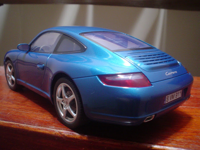 PORSCHE 911 CARRERA escala 1:16