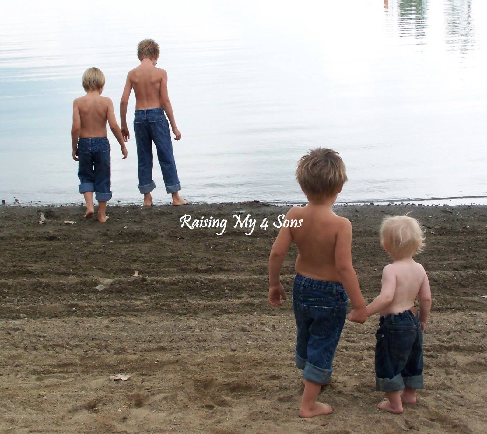 [Boys+beach2-copy.jpg]