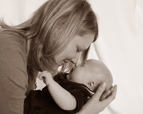 [Mommy+and+Sonny.jpg]