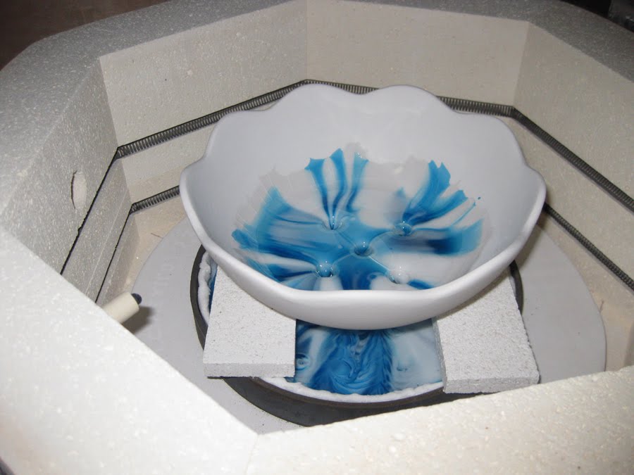 Glowing Glass Studio Pot Melt