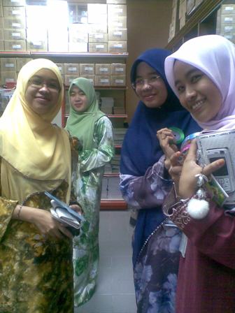 from left lina, heary, kinit n kasy