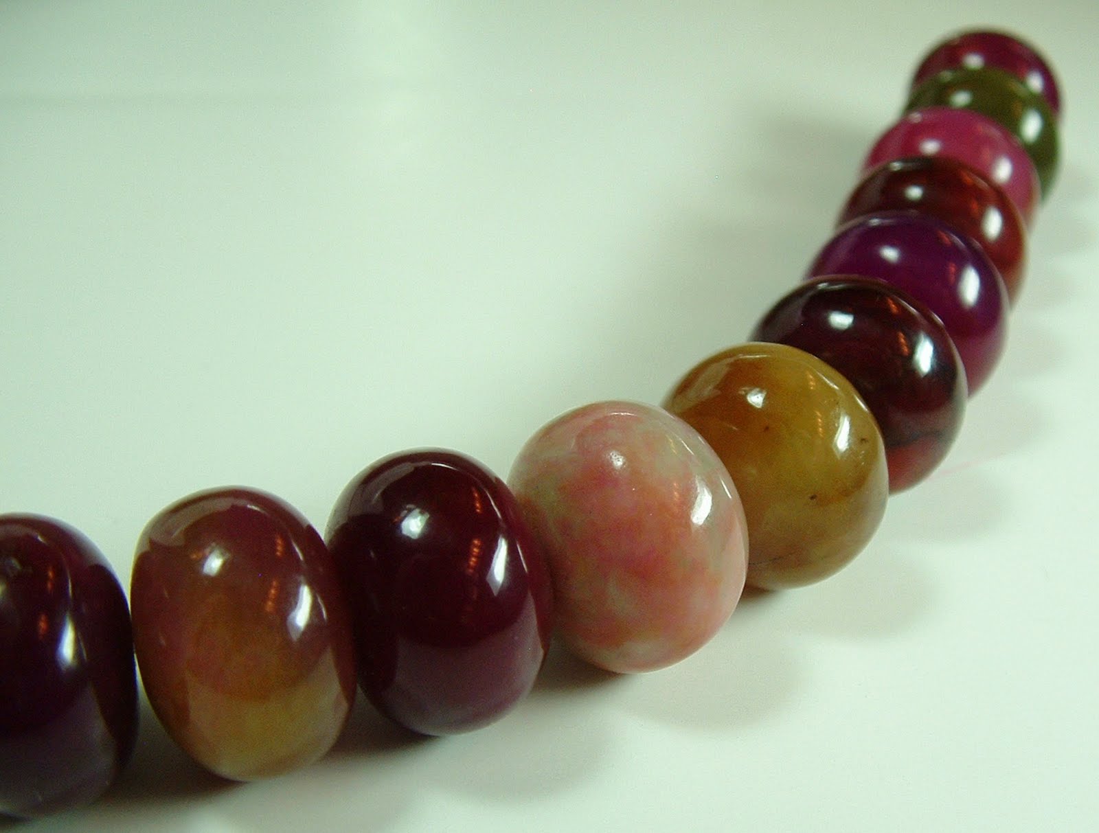 [bead+strand.JPG]