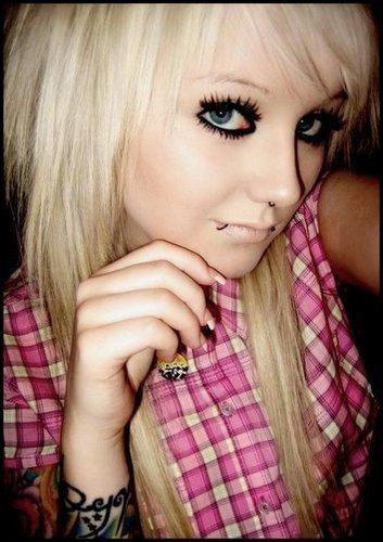 emo style haircuts for girls. Pink Emo Hairstyles for Girls