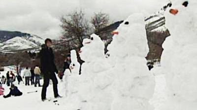 Michigan Tech may have set world record for snowmen built in an hour