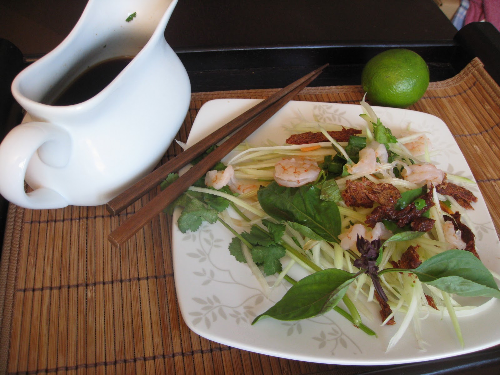 Traveling TRINket Goi Du Du Kho Bo (Vietnamese Green Papaya Salad with