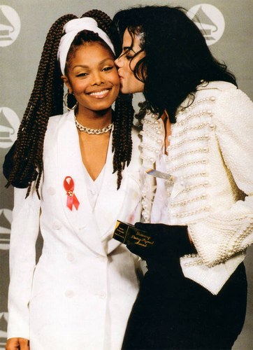 [janet-jackson-20070930-318386.jpg]