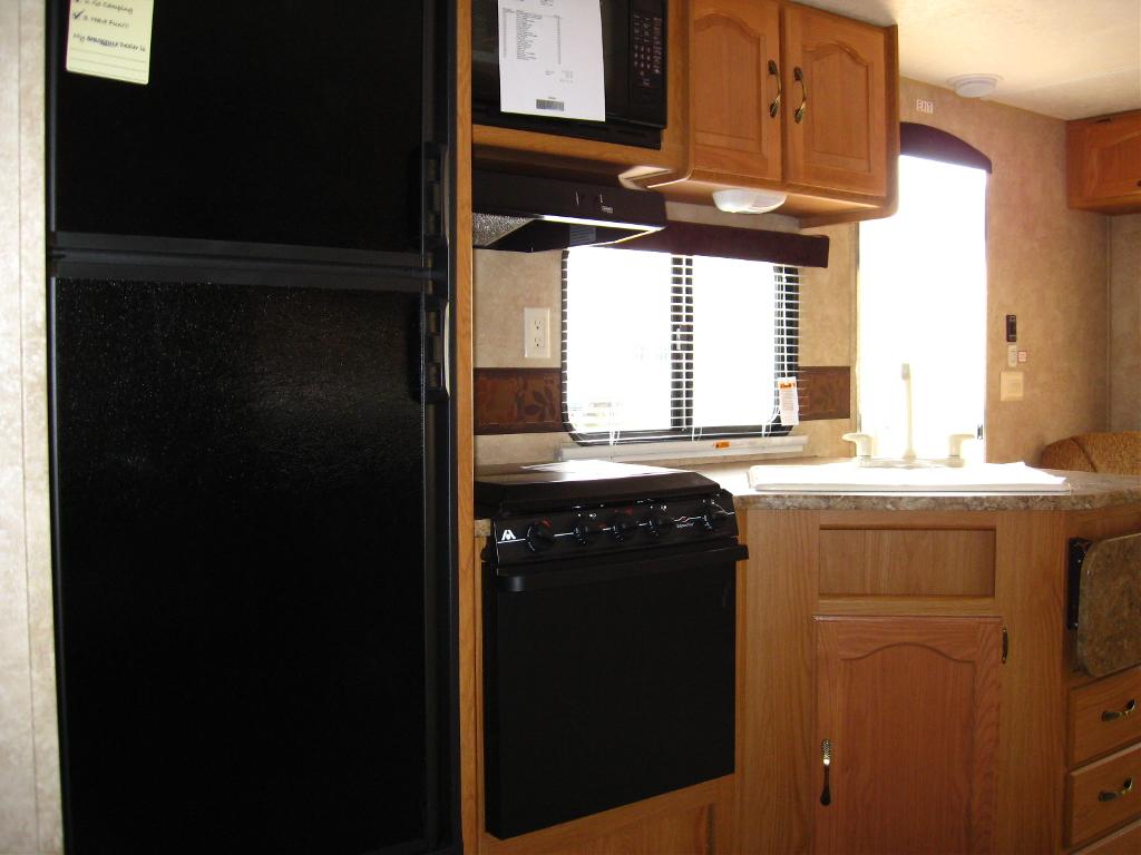 HOOKS CAMPER CENTER Keystone 2010 Springdale 266 RLSSR