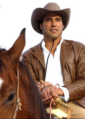 [Eduardo+Yañez.jpg]