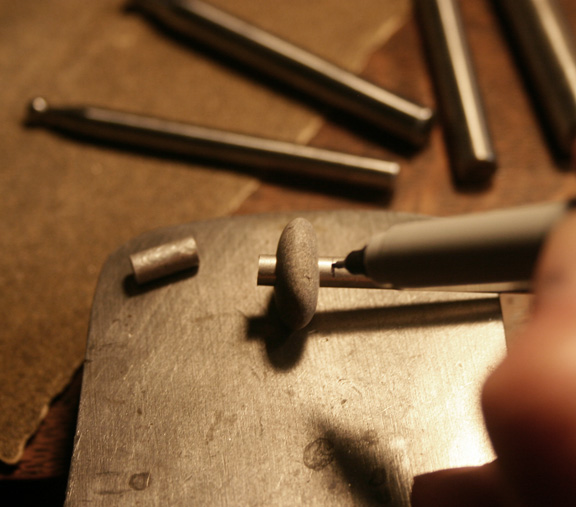 SToNZ Making a tube rivet