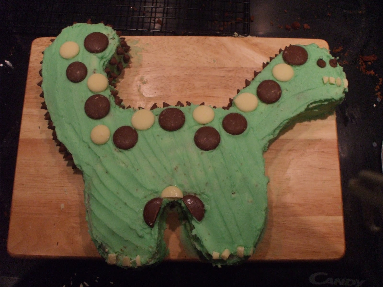 Cakecuccino Dinosaur Cake!