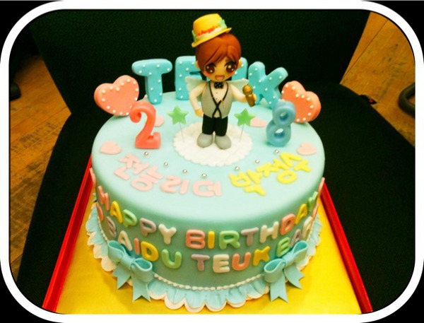 Happy Birthday Our leader LeeTeuk ^^ Teukie%27s+cake