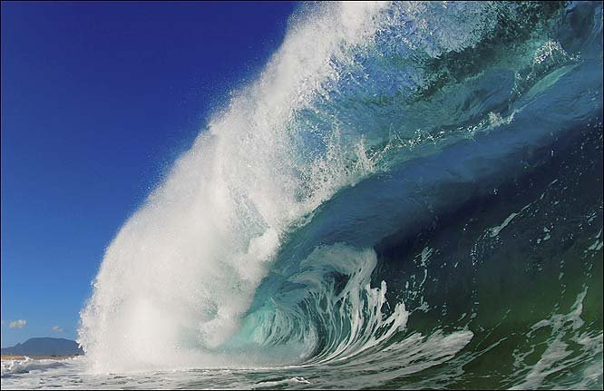 [wave,+break...wave+crashes+down.bmp]