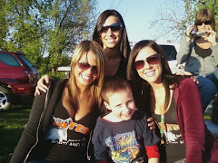 Mason with the Hooters Girls @ PIR