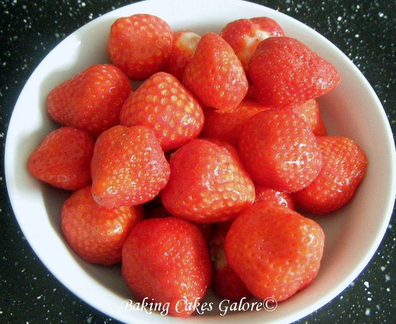 [bowlofstrawberries.JPG]