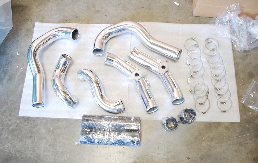 . Nissan GTR R35 Intercooler Piping