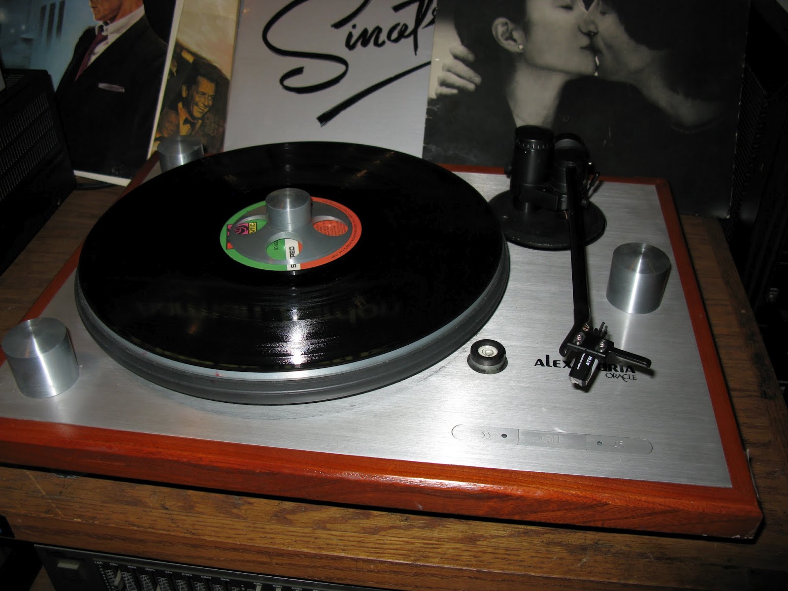 Oracle Alexandria Turntable