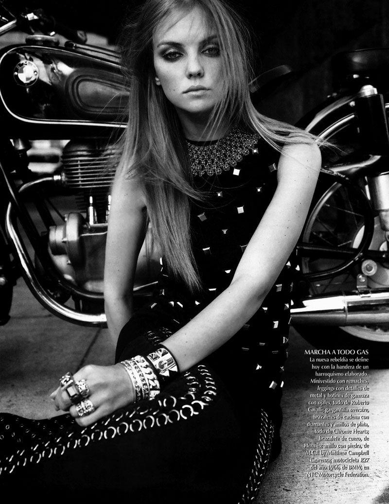 [voguemexicodec.jpg]