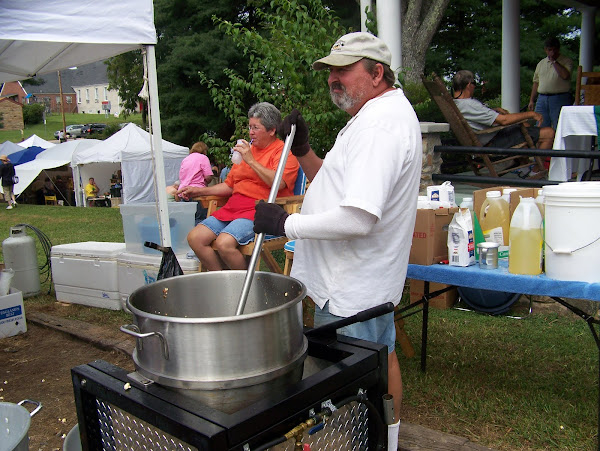 Stirring the kettle corn