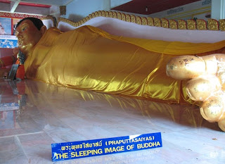 Reclining Buddha at Koh Sirey Temple