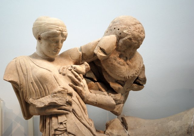 [frieze.jpg]