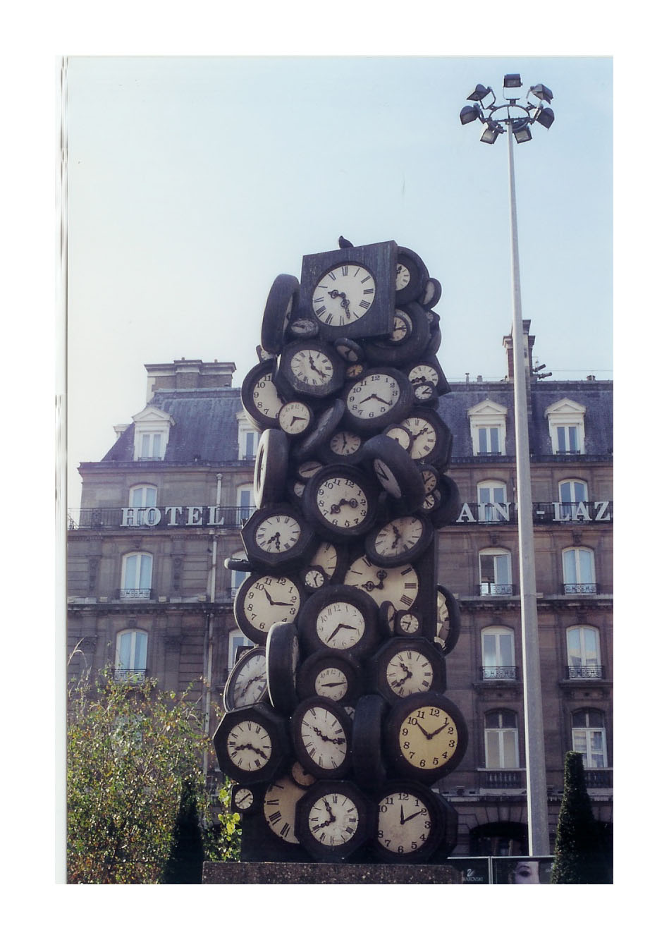 [FOTO+RELOGIOS+SAINT+LAZARE.jpg]