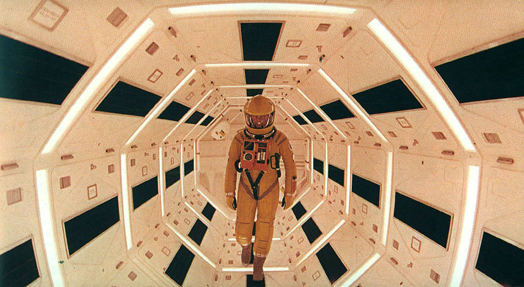 [2001-spacesuit.jpg]
