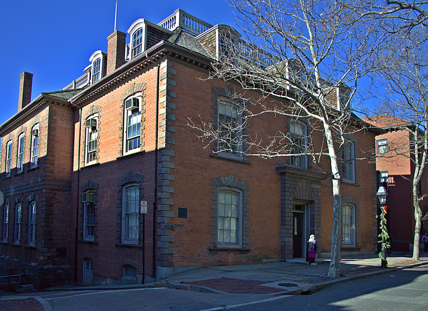 Housepeepers HAPPY HOLIDAYS