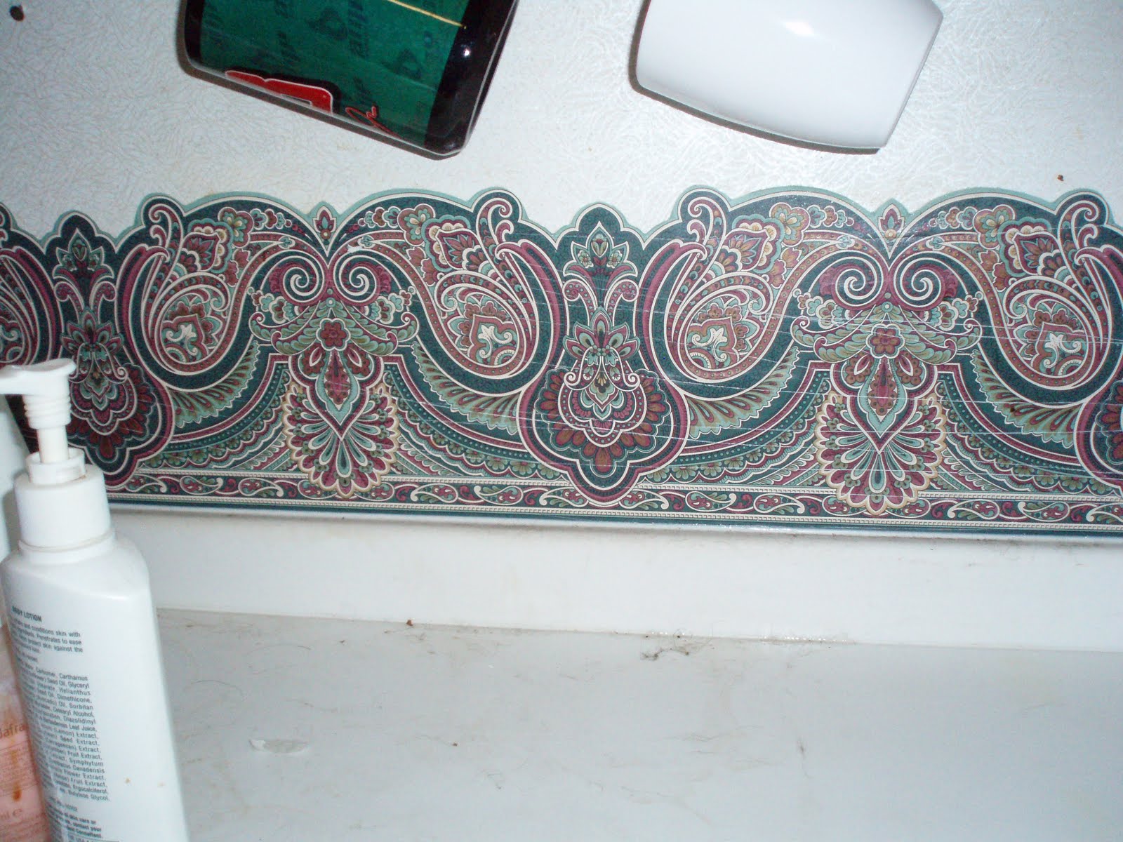 kane blog picz: How To Place Wallpaper Border