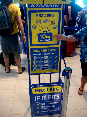 Ryanair baggage measurements