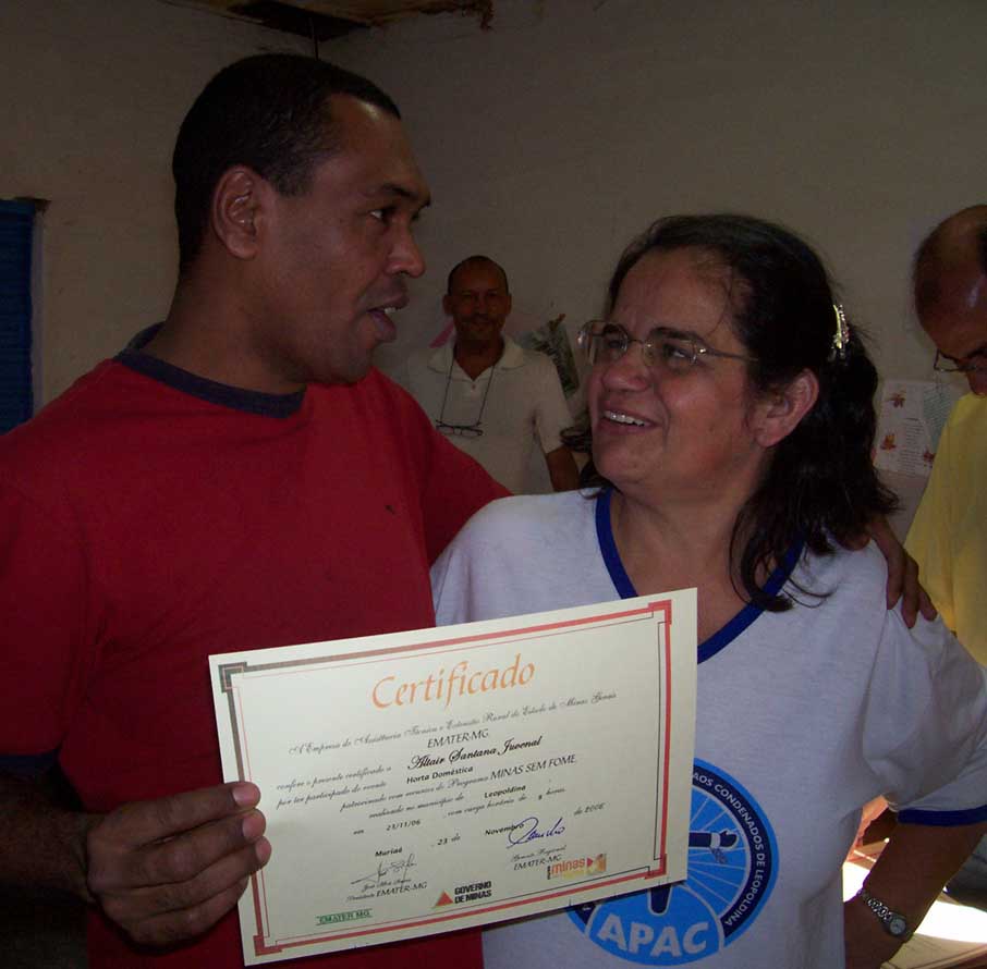 [Apacset07clobeth.jpg]