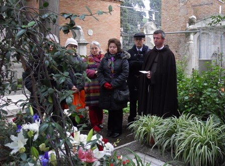 [GEN+2010+044+web.jpg]