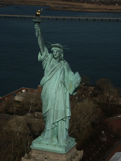[statue_of_liberty_02.jpg]