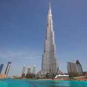 The Burj Khalif ( formerly Burj Dubai until the financial meltdown in the . (burj )