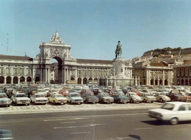 [Praça+comércio.bmp]