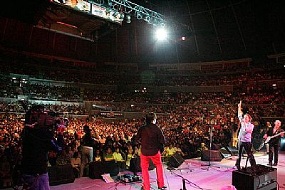Gary Lewis and the Playboys Araneta Concert 2005