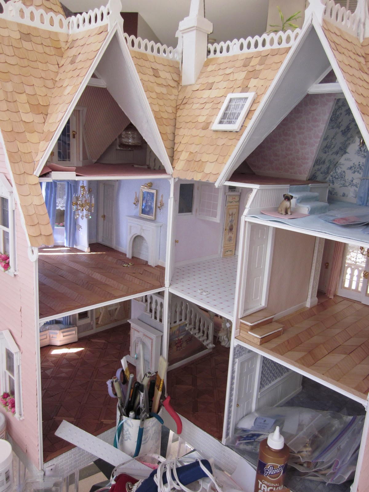 La Grande MaisonThe Greenleaf Garfield Dollhouse Parquet Today Doll