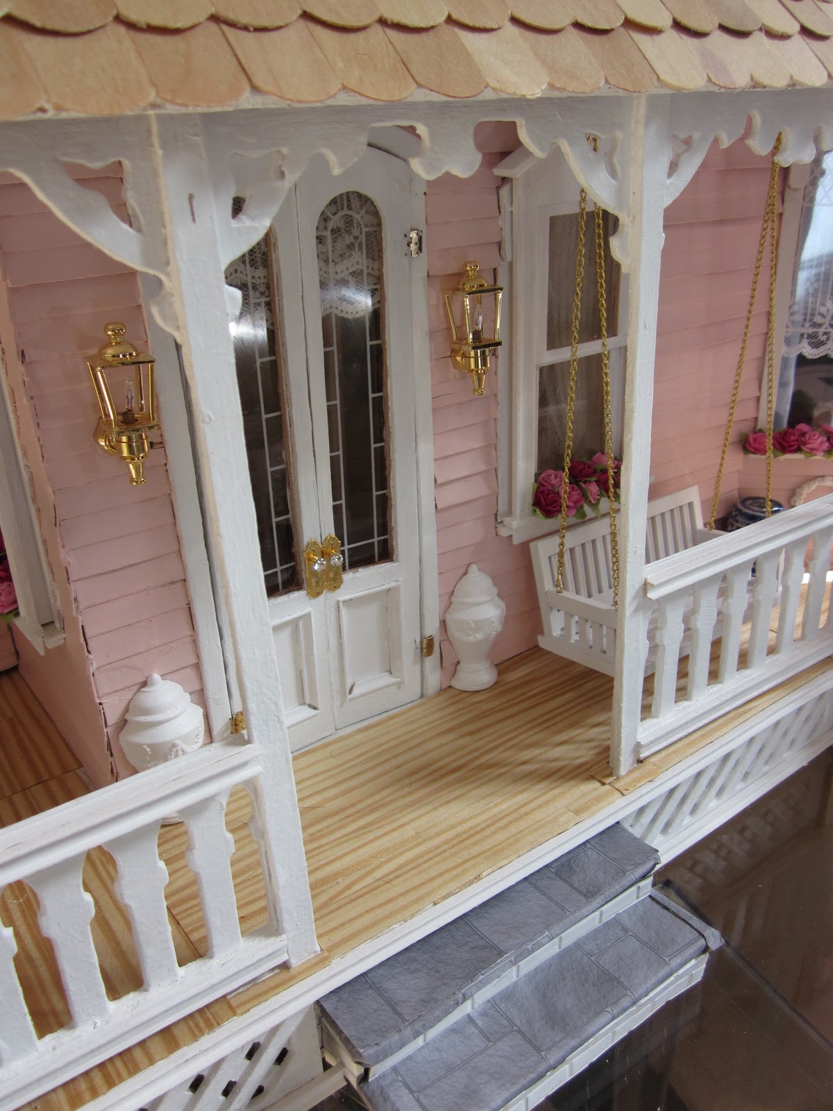 La Grande MaisonThe Greenleaf Garfield Dollhouse A Blooming Thumbelina