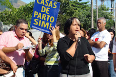 Eu na manifestação contra o fechamento da Casa de Parto de Realengo