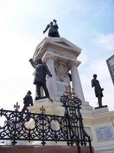 Monumento a los Héroes de Iquique