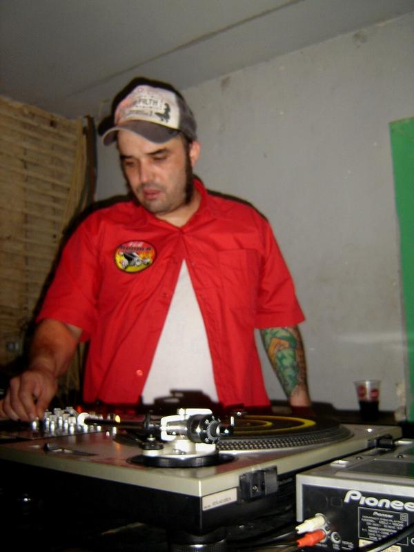 [l_4acf65b89c82606cf19853f245a2ff74.jpg]