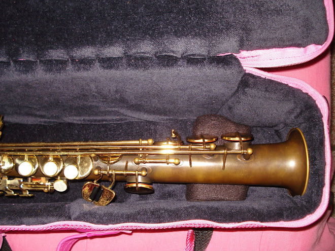 saxofone cor de rosa parte interna