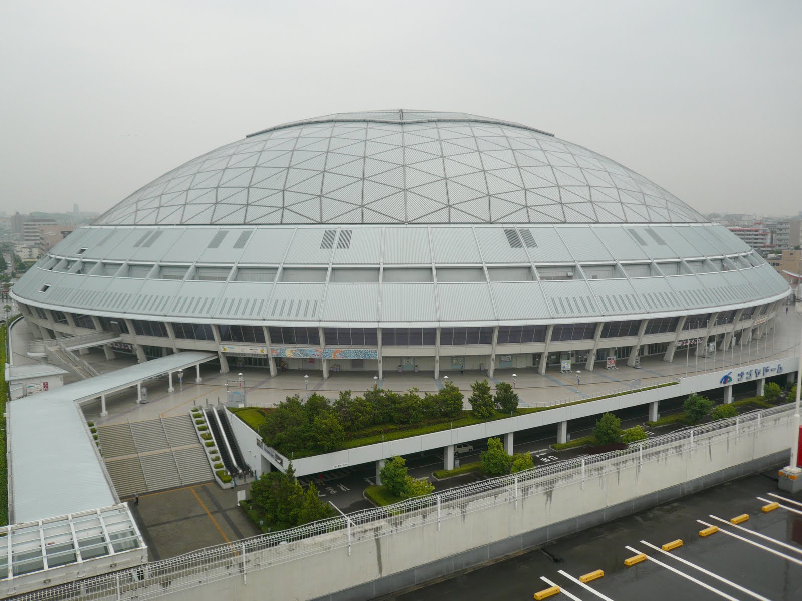[Nagoya_Dome_01.JPG]