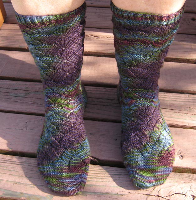 [moms_monkey_socks1.jpg]